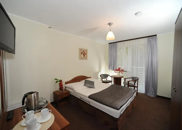 Noclegi-bajka Nocleg ze śniadaniem 3*